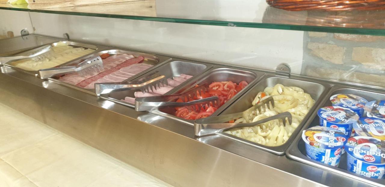Forro Fogado & Bauer Bistro Hotel Roszke Luaran gambar
