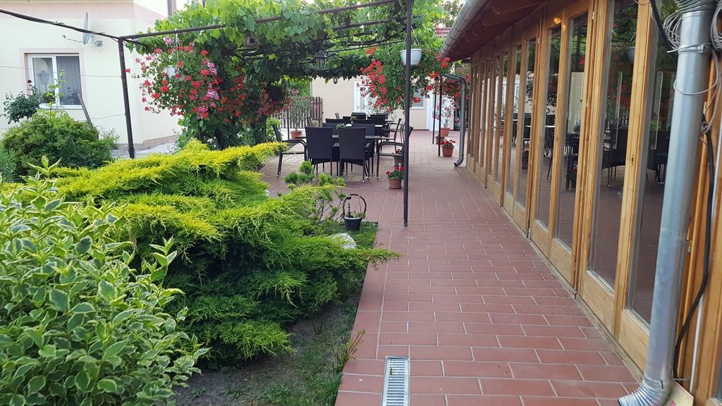 Forro Fogado & Bauer Bistro Hotel Roszke Luaran gambar