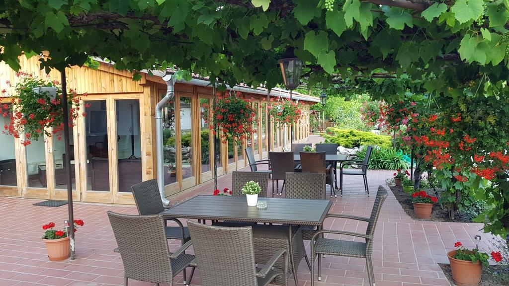 Forro Fogado & Bauer Bistro Hotel Roszke Luaran gambar